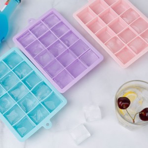 Creative silicone ice cube mold for household ice grid refrigerator, square plastic ice making with lid, 15 grid complementary food box, ice cream